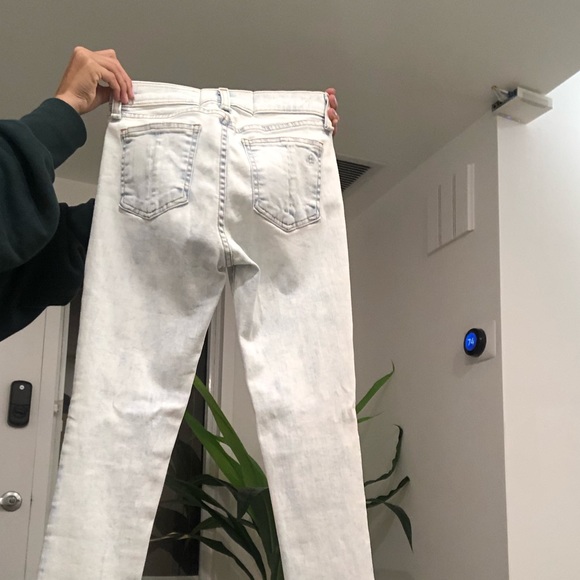 RAG & BONE LIGHT WASH- SIDE ZIPPER (BOTTOM) SKINNY - Picture 3 of 4